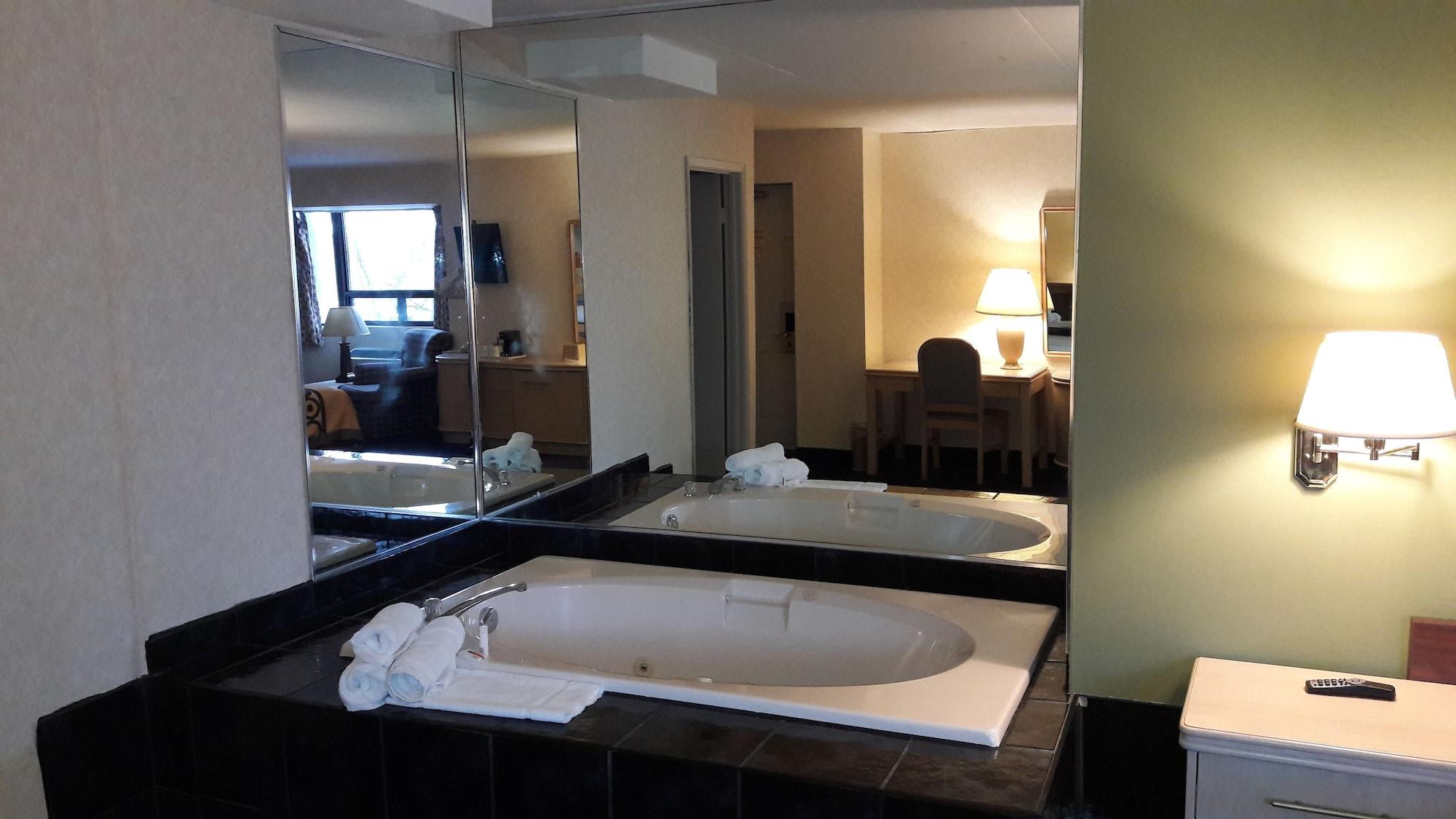 Super 8 By Wyndham Niagara Falls North Exterior photo