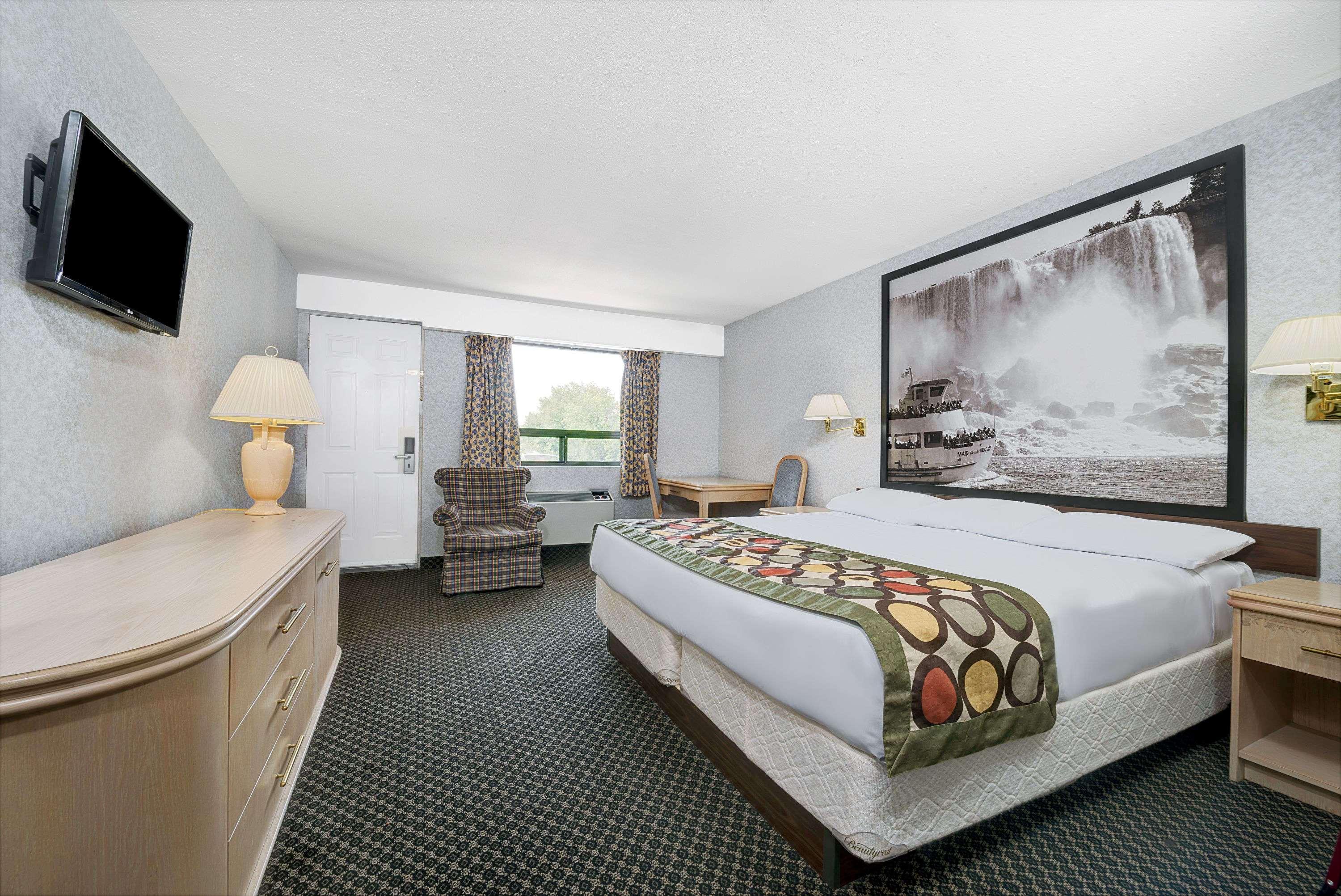 Super 8 By Wyndham Niagara Falls North Exterior photo
