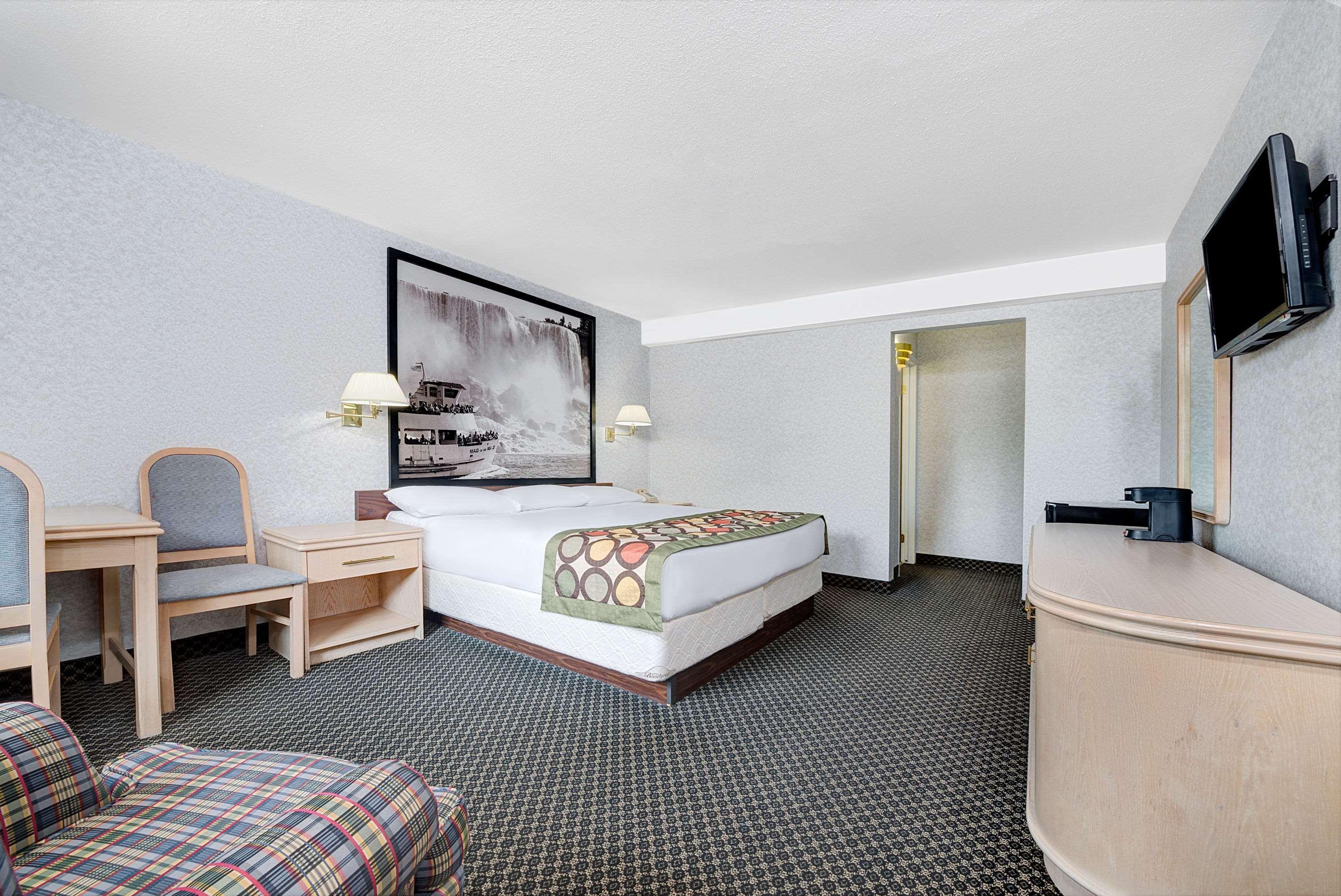 Super 8 By Wyndham Niagara Falls North Exterior photo